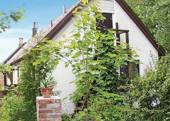1 Bedroom Awesome Home In Gaersnaes