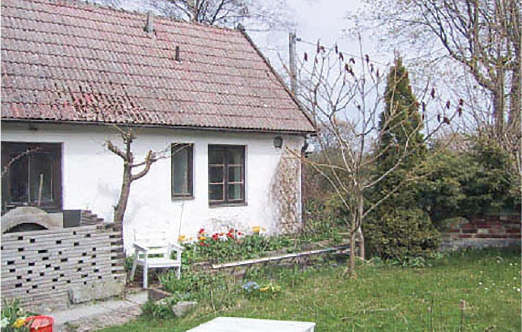 1 Bedroom Awesome Home In Gaersnaes Holiday home *